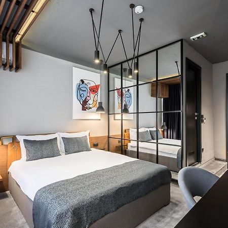 7 Rooms Suites Белград Экстерьер фото